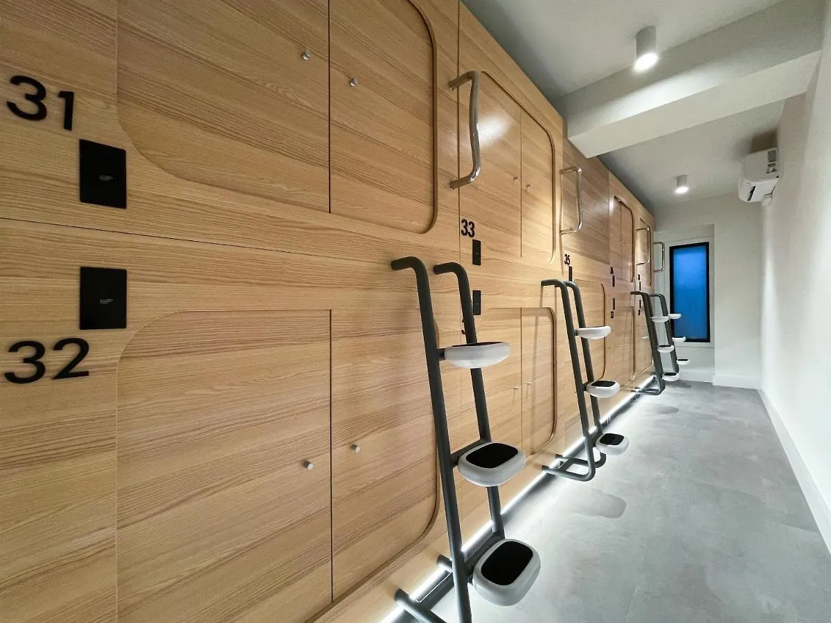 Airone Capsule Hotel Hobart